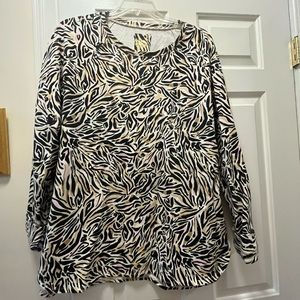 Lilly Pulitzer luxletec casual top.